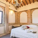 By Casamerina, In Town Of With Private Garden, Pool And Sauna Narni
